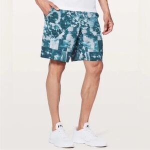 Lululemon 9" Pace Breaker Lined Shorts |Out of Mind| Blue Print Size XL